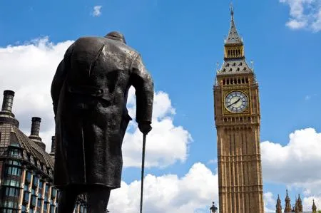 Winston Churchill statue in front of Big Ben