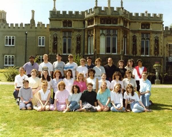 Group photo of class of 1990