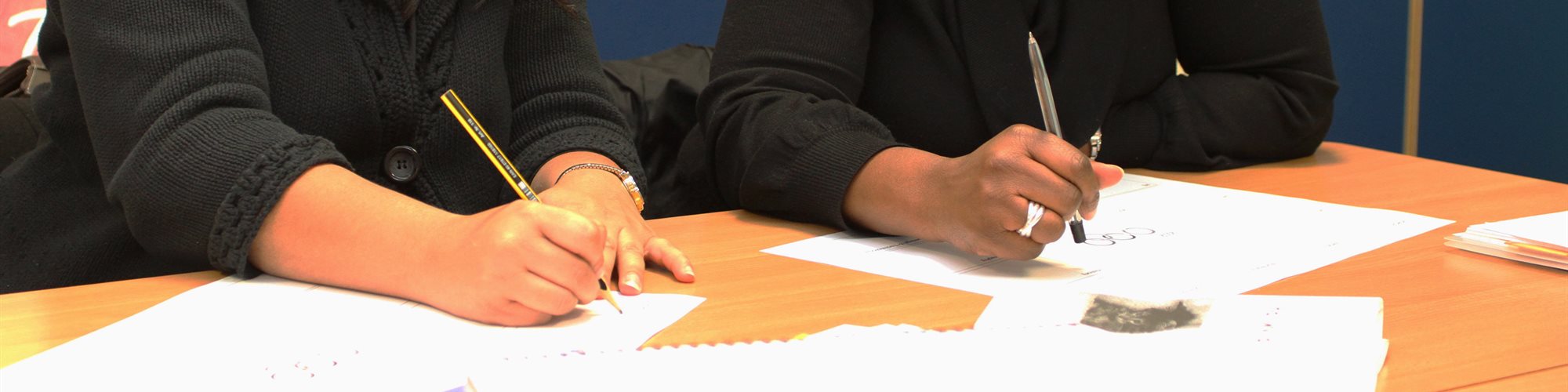 PGCE-students14-Cropped-2000x500