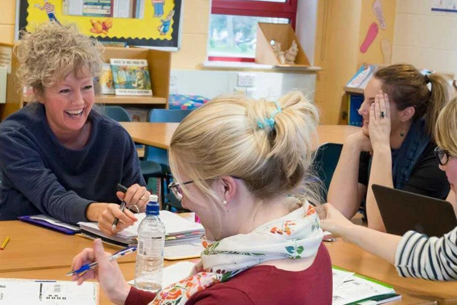 education-classroom-1-Cropped-2000x580