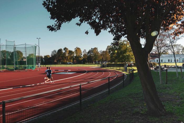 athletics-track-bend