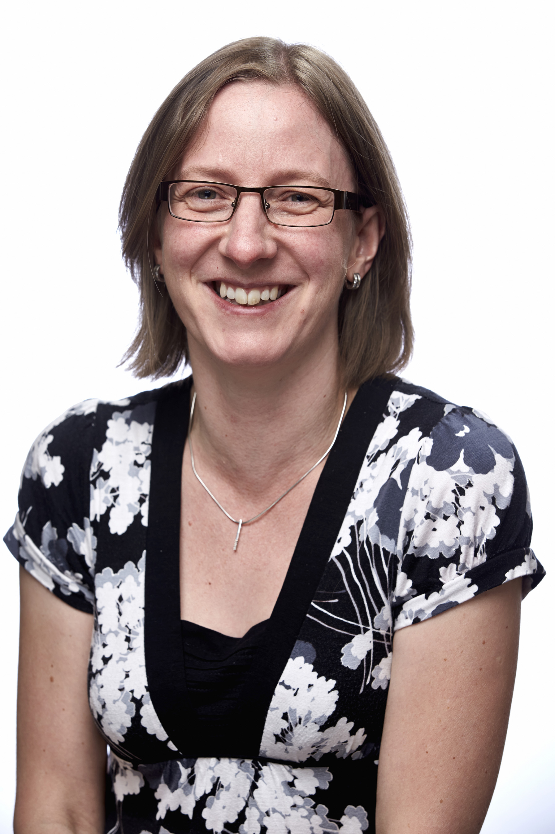 Dr Clare Saunders headshot