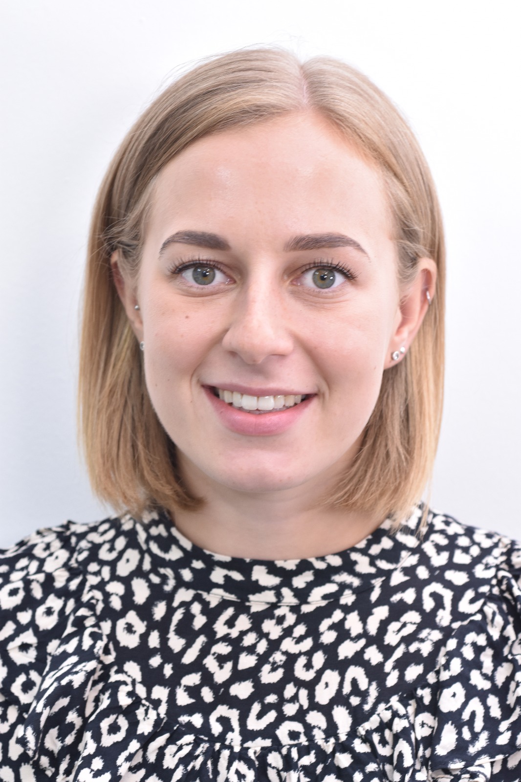 Gaby Halloran headshot