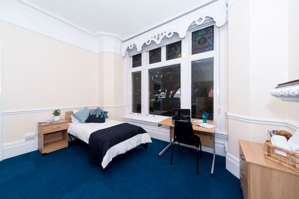 Waldegrave House single bedroom